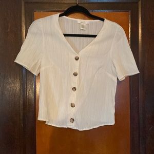 Cute off white top